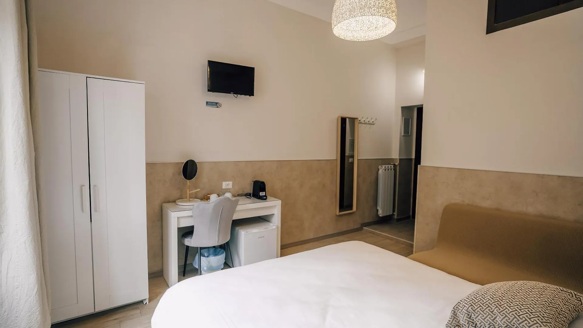 Hotel Mirabilia House Roma Italia