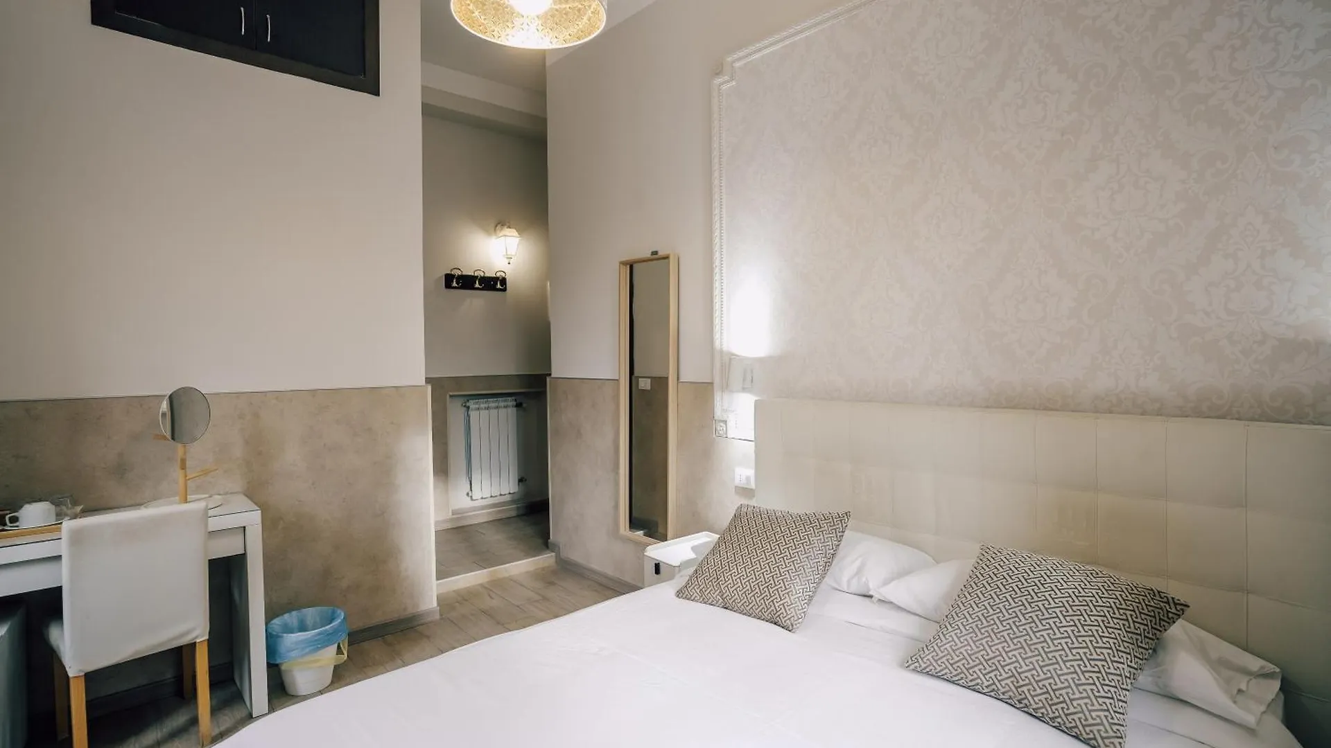 Hotel Mirabilia House Roma