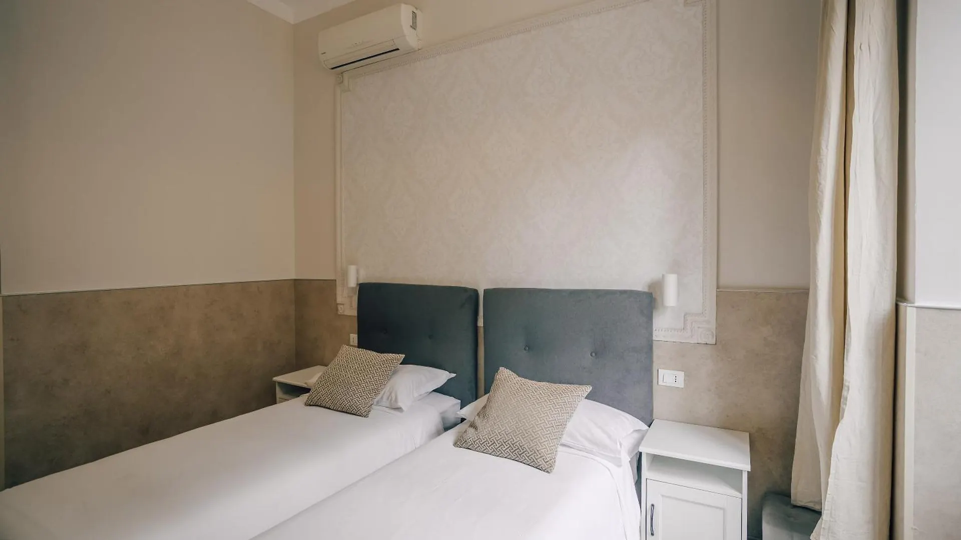 Guest house Mirabilia House Hotel Rome Italy